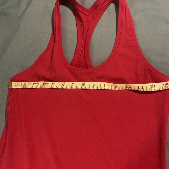Lululemon fuchsia racerback size 8 - Picture 5 of 6
